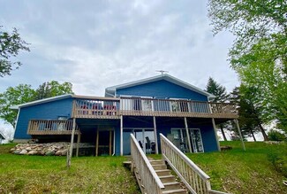 5540 Chestnut Dr, Cheboygan, MI 49721