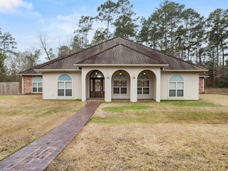 160 Fullerton Dr, Leesville, LA 71446
