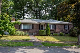17 Outlook Rd, Wakefield, MA 01880
