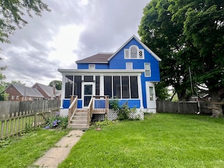 335 N Highway Ave, de Land, IL 61839