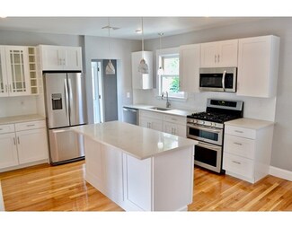 30 Evans St Unit 2, Medford, MA 02155