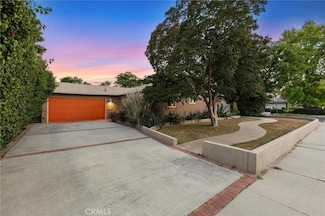 18770 Community St, Northridge, CA 91324