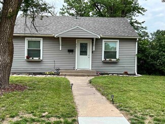 941 N Barber St, McPherson, KS 67460