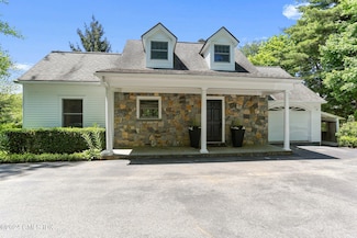 532 Round Hill Rd, Greenwich, CT 06831