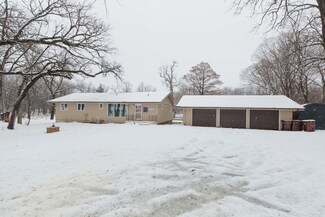 35404 W County Line Rd, Kirkland, IL 60146