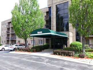 18600 Village West Dr Unit 206, Hazel Crest, IL 60429