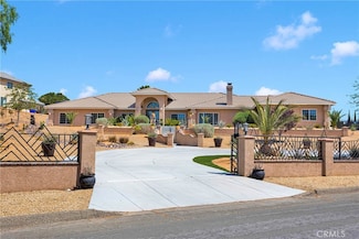 19420 Red Feather Rd, Apple Valley, CA 92307