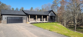 365 13th Dr, Nekoosa, WI 54457