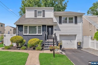 201 Maiden Ln, Bergenfield, NJ 07621