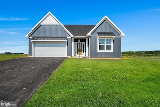 9 Family Dr, Carlisle, PA 17015