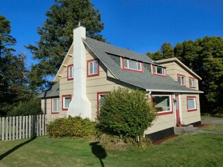 1303 38th Place, Seaview, WA 98644