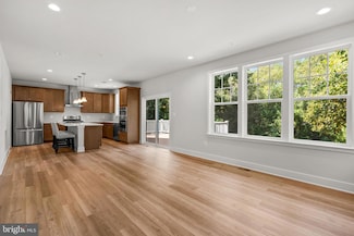 9420 Fairview Ave, Laurel, MD 20723