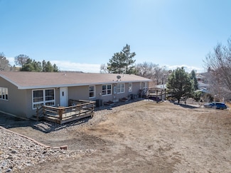 127 & 129 E Wolcott St, Newcastle, WY 82701