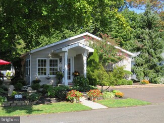 430 Spring Meadow Cir, New Hope, PA 18938