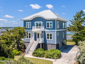 221 Beach Rd N, Wilmington, NC 28411