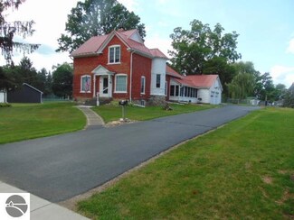 420 S Jeffery Ave, Ithaca, MI 48847
