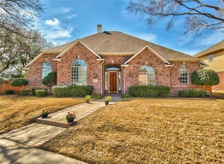 8001 Hazeltine Dr, Plano, TX 75025