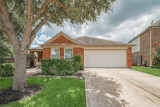 12005 Green Falls Dr, Pearland, TX 77584