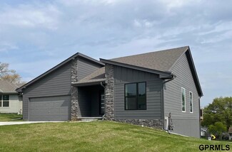 1402 Mount Hope Cir, Blair, NE 68008