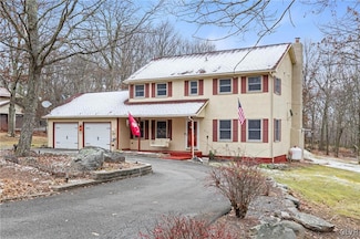 416 Longview Dr, Stroudsburg, PA 18360