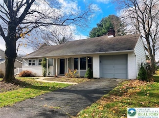 3781 Timberlane Dr, Easton, PA 18045