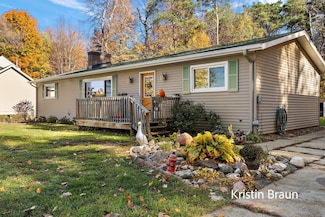 8350 S Evergreen Dr, Newaygo, MI 49337