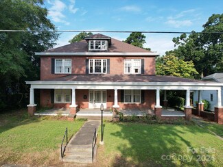 222 Leak Ave, Wadesboro, NC 28170