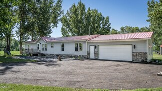 6437 Kingswood Rd, Bismarck, ND 58503