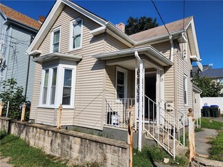 28 Calder St, Providence, RI 02907