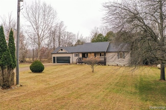 6649 McKibbon Rd, North Branch, MI 48461