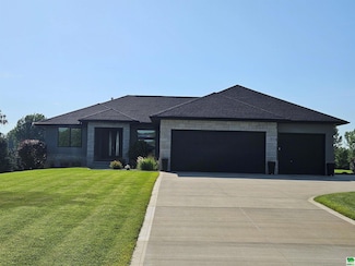 927 Wynstone Dr, Jefferson, SD 57038