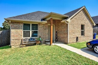 409 Maple Row, Denison, TX 75021