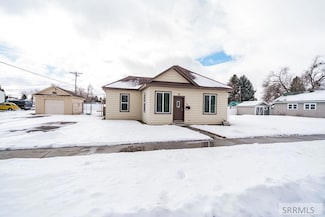 240 E Locust St, Shelley, ID 83274