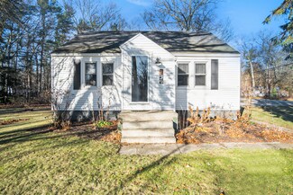 1170 W Giles Rd, Muskegon, MI 49445
