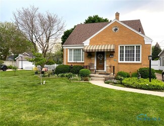 127 Windsor Dr, Rossford, OH 43460