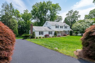 159 Pond Rd, Stamford, CT 06902