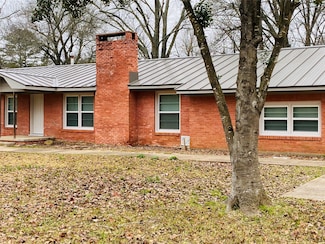 1050 36th St SE, Paris, TX 75460