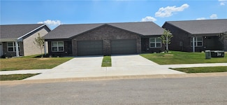 627 NW 68th Ave, Bentonville, AR 72713