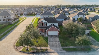 6718 Poplar Bend Ln, Dickinson, TX 77539