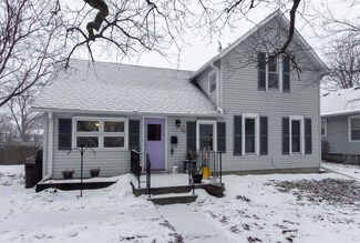 513 8th St, Nevada, IA 50201