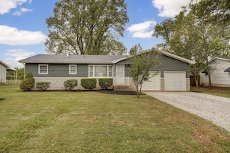 1337 N Fender Ave, Springfield, MO 65803