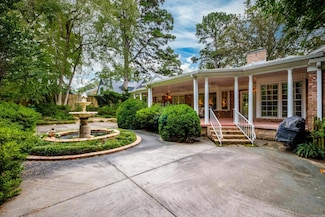 6320 Cantrell Rd, Little Rock, AR 72207