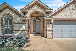 406 Wright Blvd, Grand Prairie, TX 75050