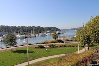 100 Garvies Point Rd Unit 1039, Glen Cove, NY 11542