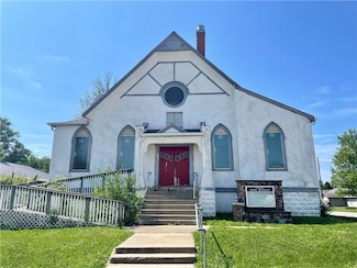 130 W 2nd St, Clearmont, MO 64431