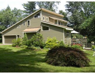 5 Dunbar Rd, Buckland, MA 01338