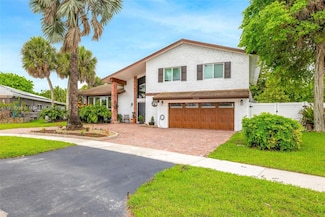 16530 Royal Poinciana Ct, Weston, FL 33326