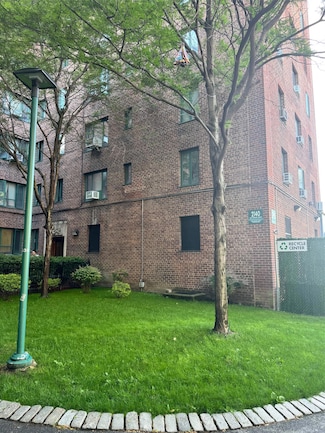 2140 E Tremont Ave Unit 1A, Bronx, NY 10462