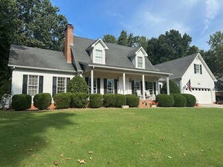 2607 Foxmore Cir, Dalton, GA 30720
