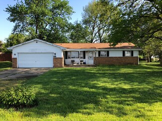 606 E Benham St, Tolono, IL 61880